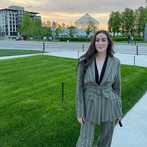 Meet your Posher, Emily